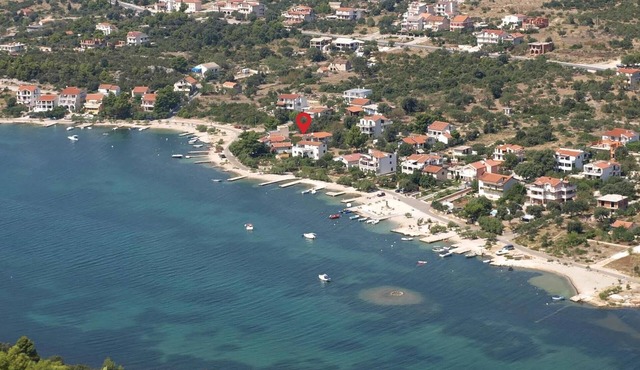 Gorgeous apartment in Grebastica with WiFi