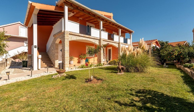 Gorgeous apartment in Podgradina with WiFi