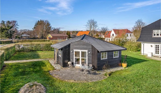 Gorgeous Apartment In Asaa With Wifi