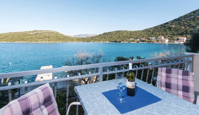 Gorgeous apartment in Dubrava with house sea view