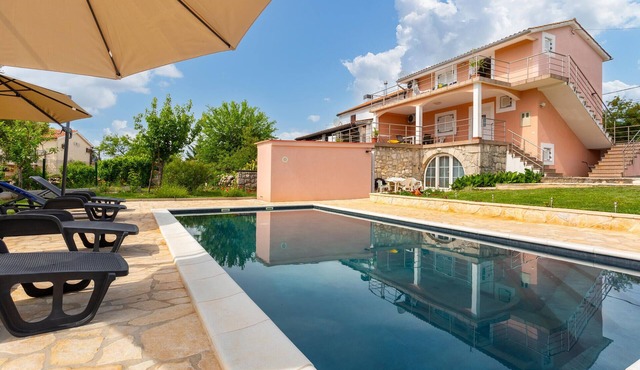 Gorgeous apartment in Malinska with swimming pool