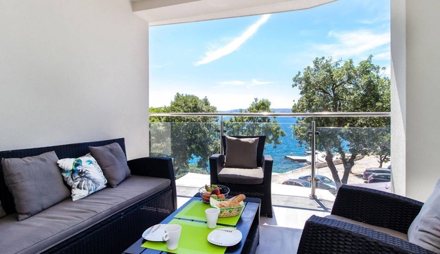 Gorgeous apartment in Povile with house sea view