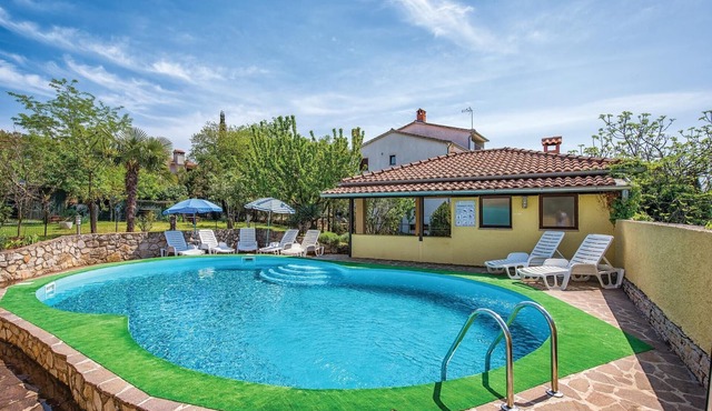 Gorgeous apartment in Porec