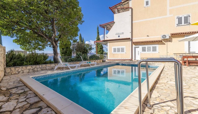 Gorgeous apartment in Stinica with WiFi