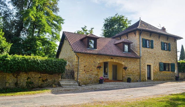 Gorgeous apartment in Vitrac with WiFi