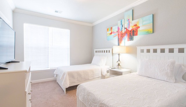 Gorgeous Award Winning Renovated Condo Near Disney And Universal Studios