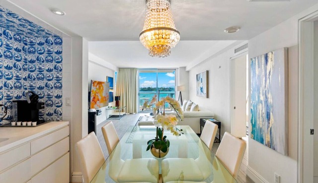 Gorgeous Bay View Balcony Suite in Miami Beach with Pool and Spa Access