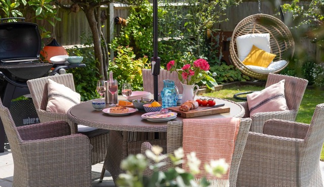 Gorgeous beach house minutes from 5 miles of coastline