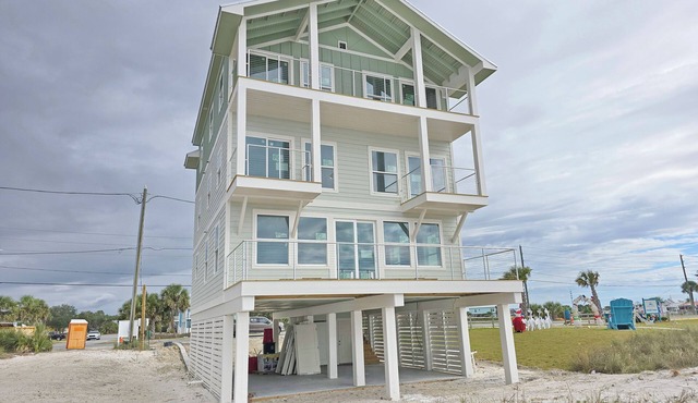 Gorgeous Beachfront Home, Private Pool, Amazing Views, Mexico Beach