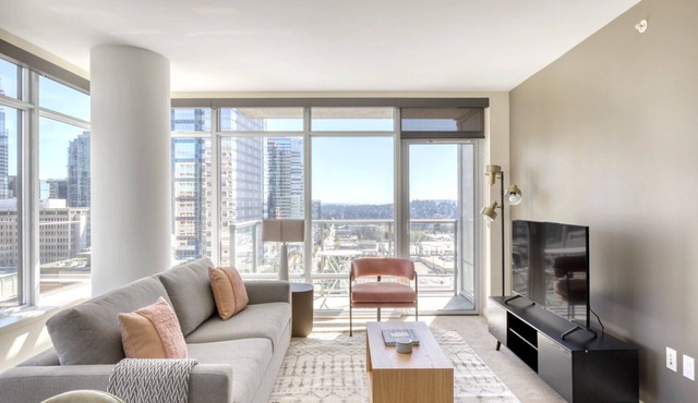 Gorgeous Bellevue 2BR w/Roof, Gym & Pets, nr Local Dining, by Blueground