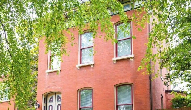 Gorgeous Benton Park Manor ABODEbucks