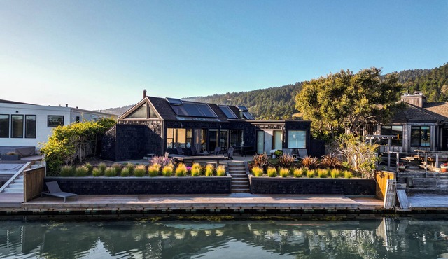 Gorgeous Bolinas Lagoon Views Located in Seadrift w/Hot Tub