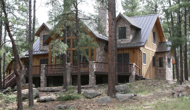 GORGEOUS CABIN IN THE PINES