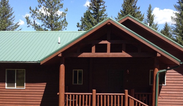 Gorgeous Cabin in the Woods, Near Black Hills Attractions