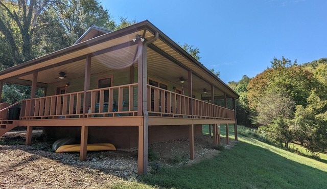 Gorgeous Cabin with Panoramic Mountain Views!