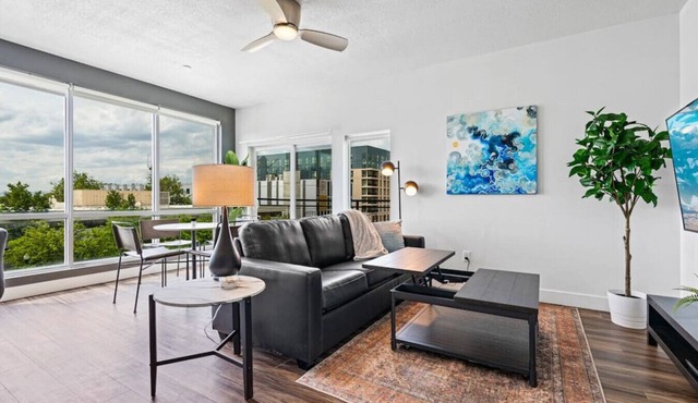 Gorgeous Central City 2BD/2BA