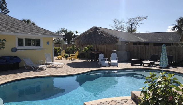 Gorgeous Cocoa Beach Home W/Heated Private pool- short walk to beach!