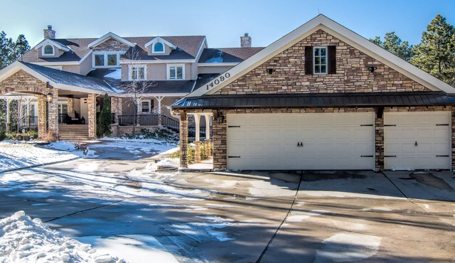 Gorgeous Colorado Farmhouse Getaway in Forest, yet 10 min from town: NO EVENTS