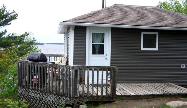 Gorgeous Cottage Retreat Perfect for Families on Lake Nipissing, Ontario