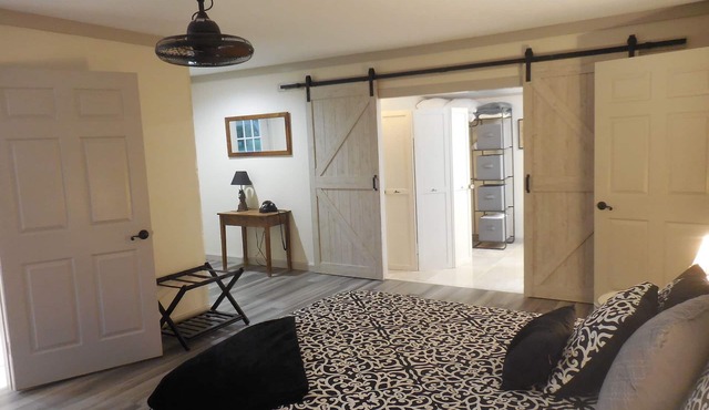 Gorgeous cottage w/pool on horse property in St. Augustine