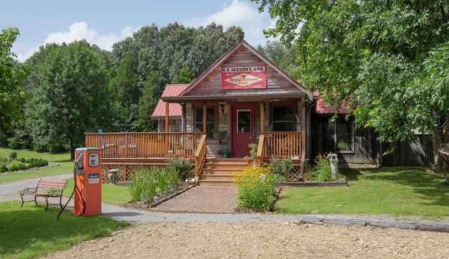 Gorgeous country cottage