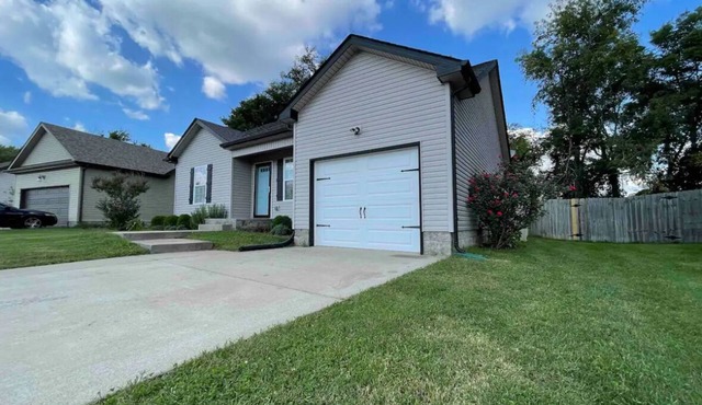 Gorgeous Cozy Residential Home -n9 min walk to park