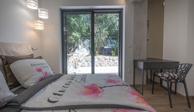 Gorgeous Croatian Villa | Villa Hana | 3 Bedrooms | Heated Pool | Mooring