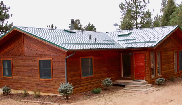 Gorgeous Deck View of Pike's Peak in Secluded Forest- 8 Acres; Excellent Reviews