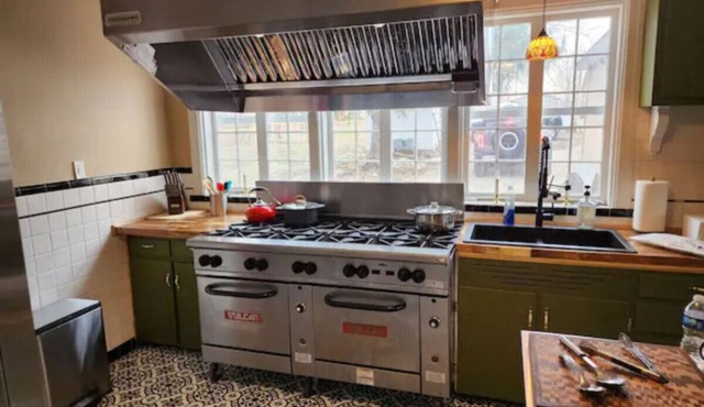 Gorgeous, downtown house!