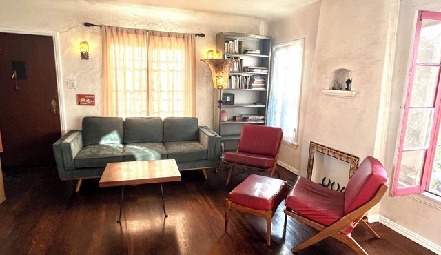 Gorgeous dream house 1 plus in Silver Lake Los Angeles, Stunning views! Peaceful