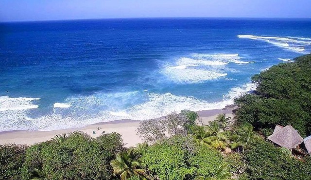 Gorgeous Eco Lodge Boutique Hotel surf kitesurf yoga next to Encuentro Beach