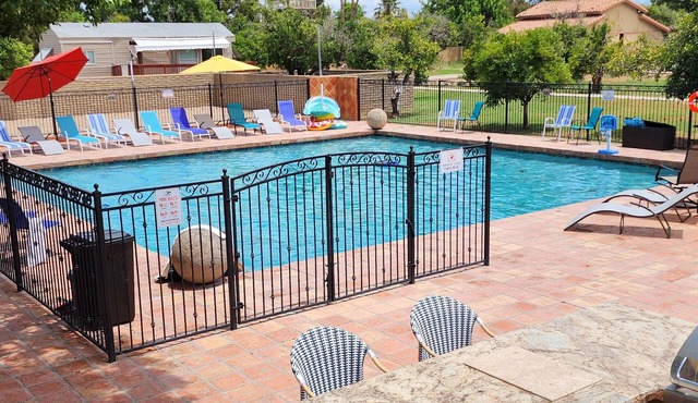 Gorgeous Estate Living w/Pool, Beach VB, Dogs OK, Gameroom, 27 guest- 5 acres