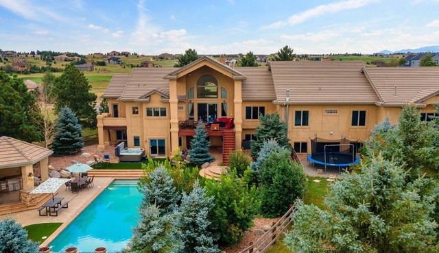 Gorgeous Estate with Mountain views, OUTDOOR POOL/Hot Tub, Gym, close to USAFA