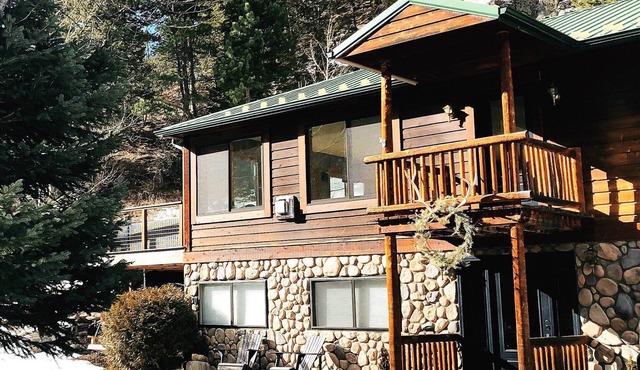 GORGEOUS Estes Park, Allenspark, Lyons CO 4BR Riverfront Home