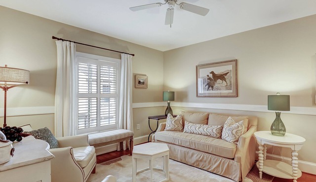 Gorgeous Executive Rental in Historic District