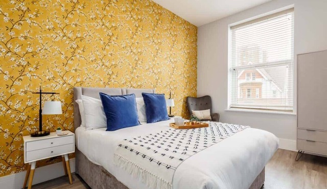 Gorgeous Family 2-Bed Apt w/Free Gym & Parking