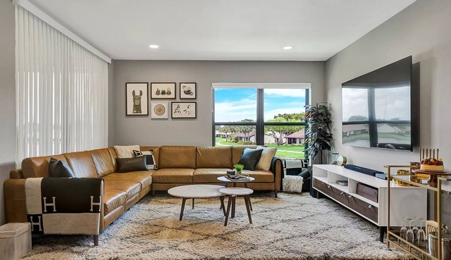 Gorgeous FL/Boca Raton 3B/2B Newly Remodeled Modern Condo - 6 Months Minimum