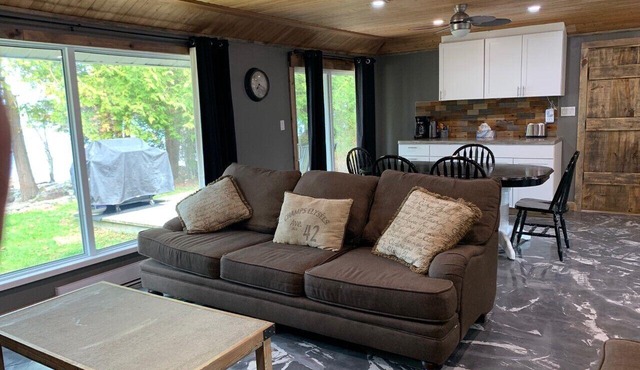 Gorgeous Fowlie Retreat - Lake Huron Waterfront - private beach-stunning sunset