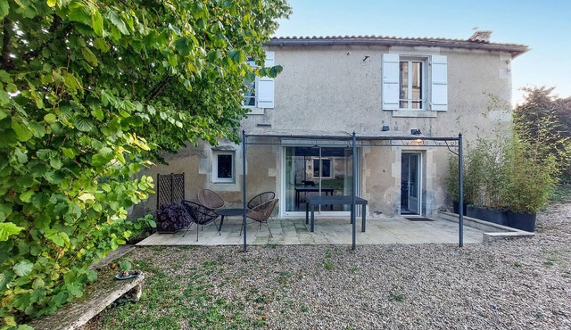 Gorgeous home in Dompierre-Sur-Charente