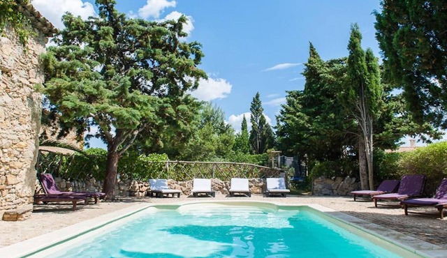 Gorgeous Gites in Ferrals les Corbieres jardin bleu