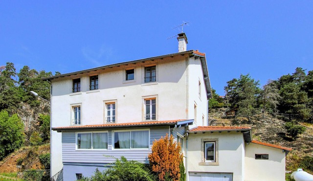 Gorgeous apartment in Saint-Germain-La-Prade