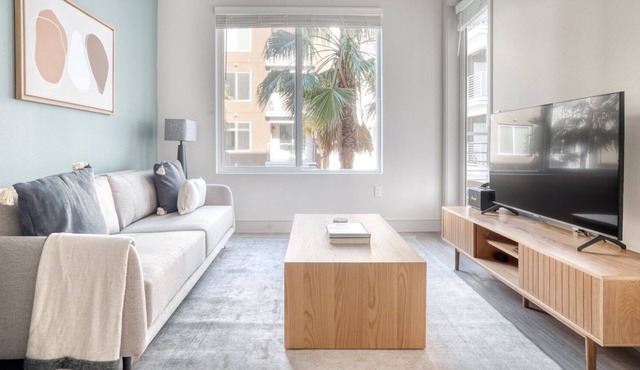 Gorgeous Fremont 1BR w/ Gym, Pool & W/D, nr BART, by Blueground