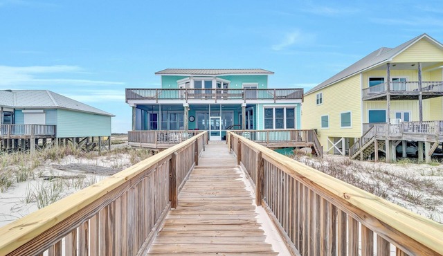 Gorgeous, Fully renovated Large Gulf Front 5bdrm/4+ba private home w/large decks