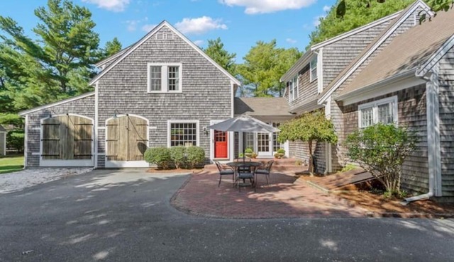 Gorgeous Getaway on the Cape Cod Bikepath *New!*