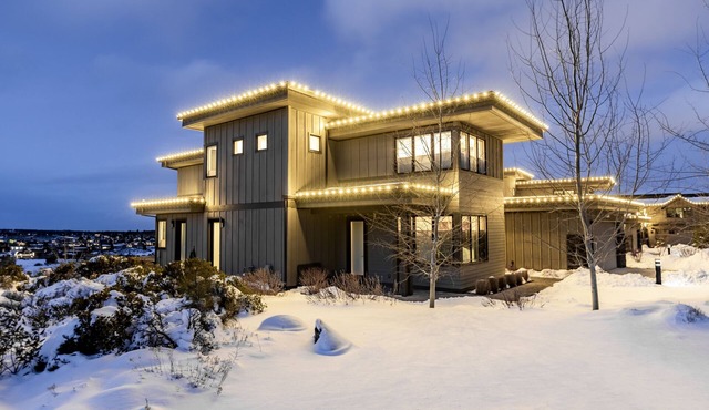 GORGEOUS golf, mtn views ~ golf discounts ~ full resort amenities ~ modern ~ new