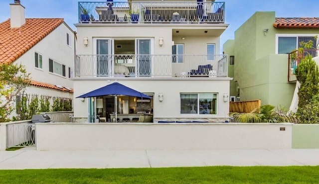 Gorgeous Ground Floor Bayfront