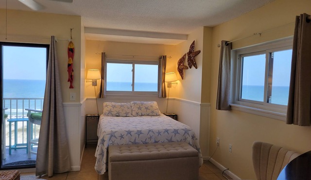 Gorgeous Gulf Front Corner Sunsuite! Indoor Pool! Apr 5-10, is Available!