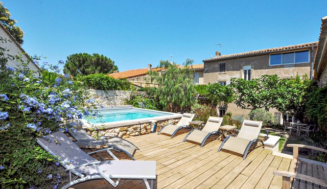 Gorgeous home in Thézan-des-Corbières