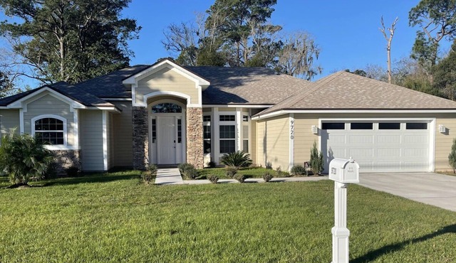 Gorgeous Heated Pool Home Built in 2020 with Jacuzzi- 5.3 mi from INTL Airport…