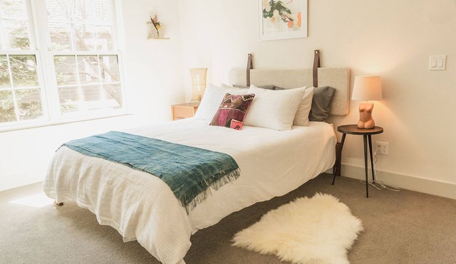 Gorgeous High-End Townhome - Easy Walk to Pearl Street, Campus, Google